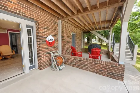 6203 Vandresser Point Hickory NC 28601
