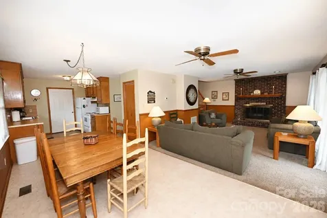 6203 Vandresser Point Hickory NC 28601