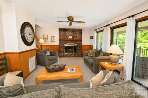 6203 Vandresser Point Hickory NC 28601