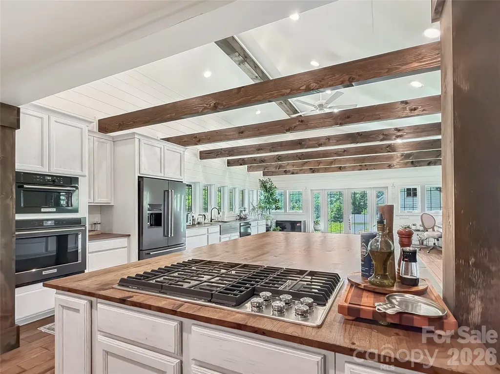 419 Fletcher Branch Road Vilas NC 28692