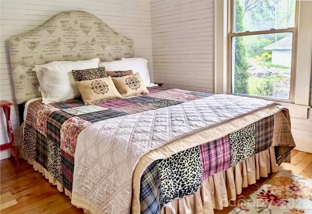 419 Fletcher Branch Road Vilas NC 28692