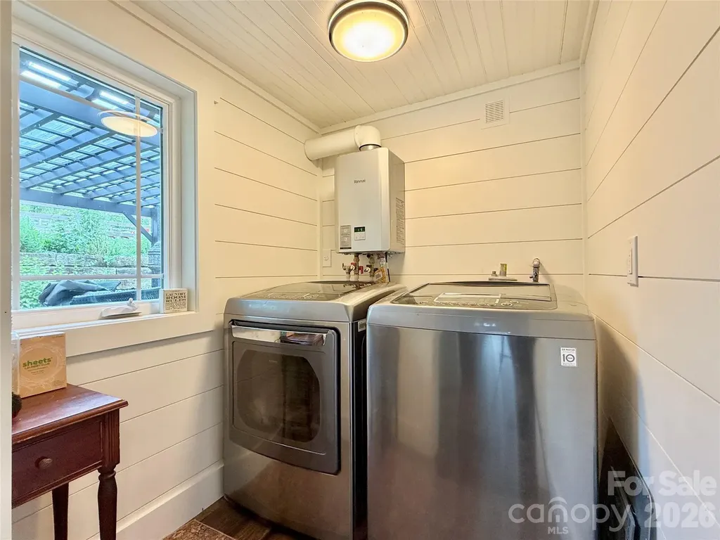 419 Fletcher Branch Road Vilas NC 28692