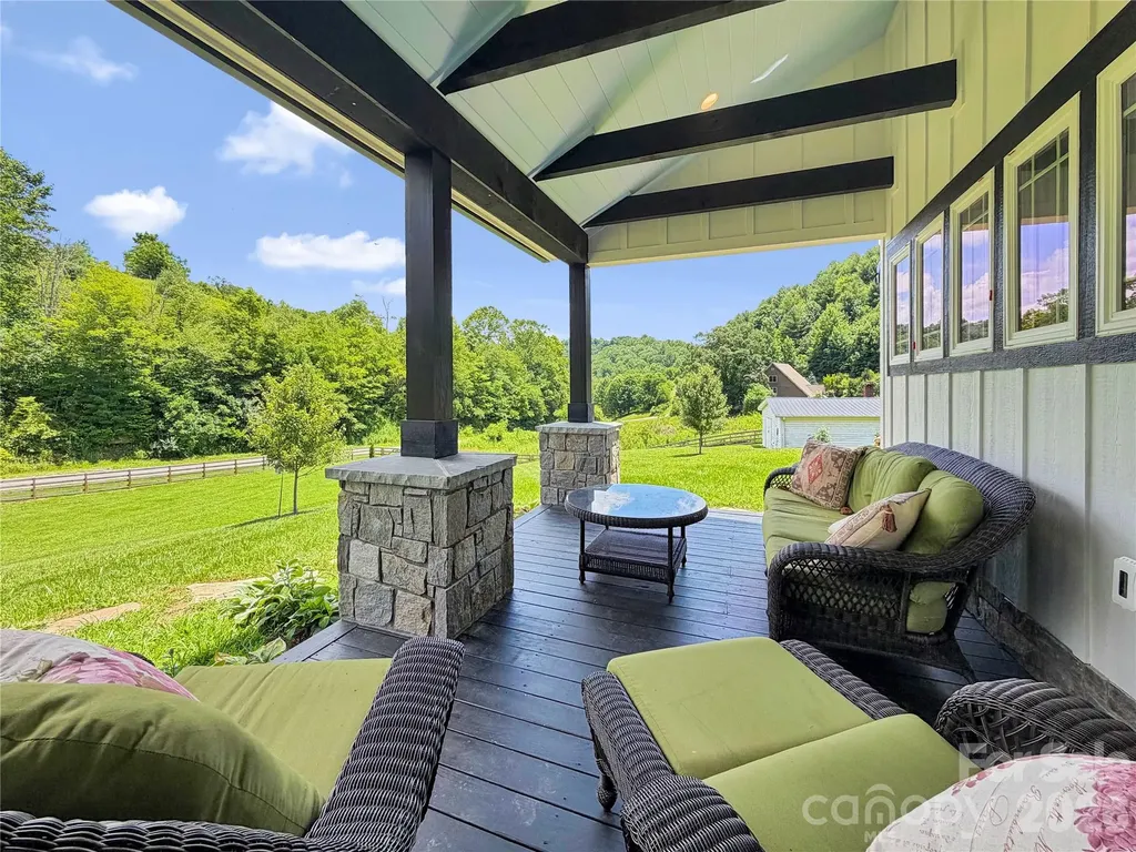 419 Fletcher Branch Road Vilas NC 28692