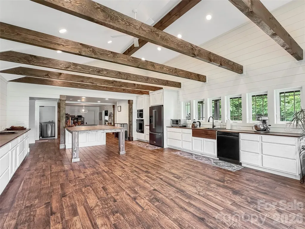 419 Fletcher Branch Road Vilas NC 28692