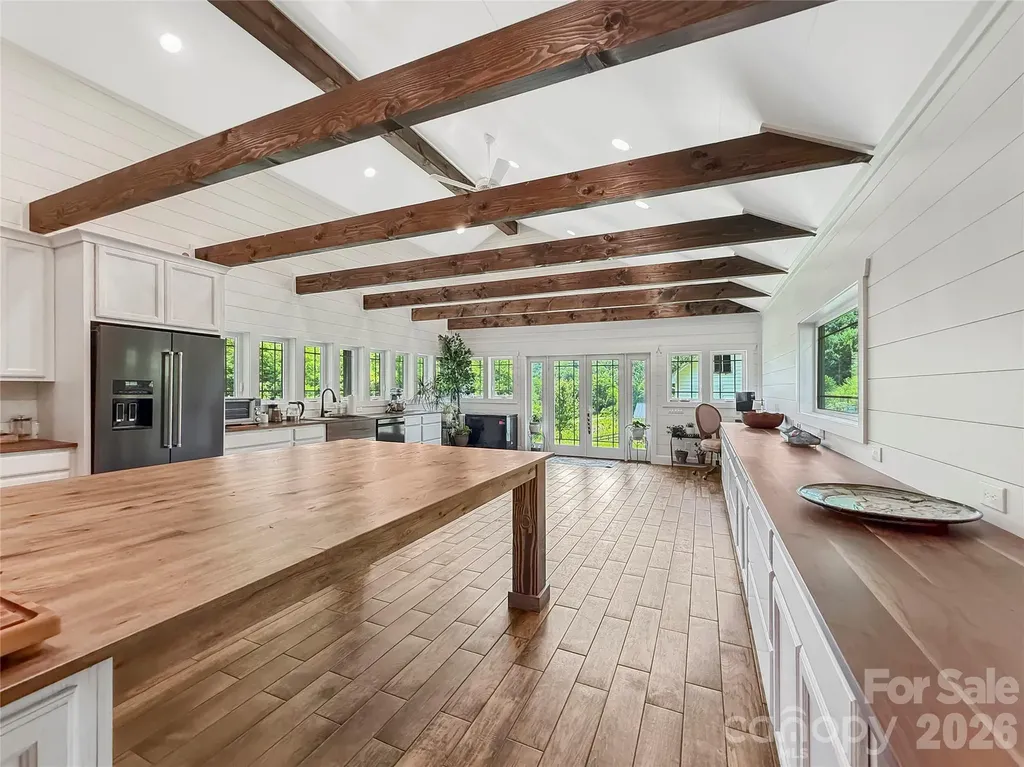 419 Fletcher Branch Road Vilas NC 28692