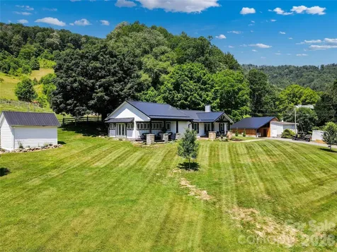 419 Fletcher Branch Road Vilas NC 28692