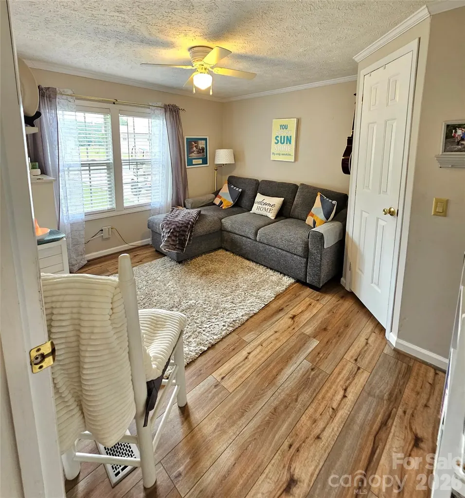 734 Pinehaven Drive New London NC 28127