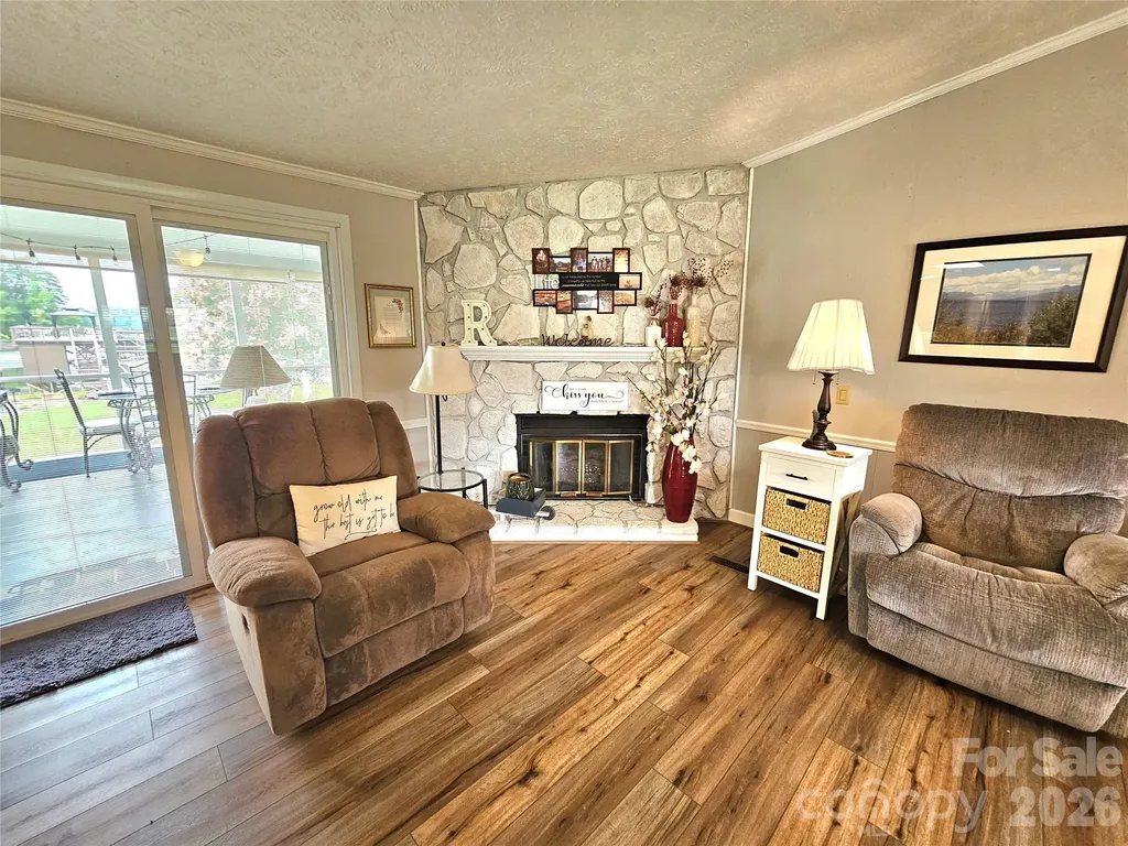 734 Pinehaven Drive New London NC 28127