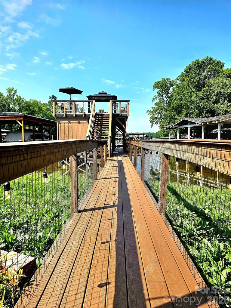 734 Pinehaven Drive New London NC 28127