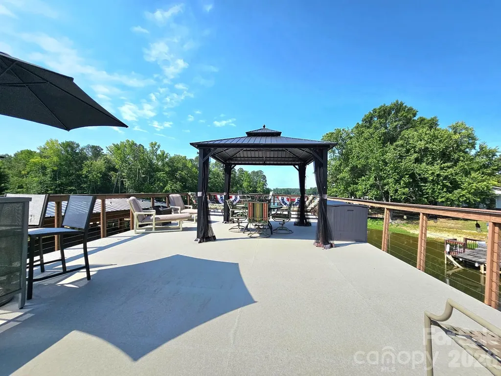 734 Pinehaven Drive New London NC 28127