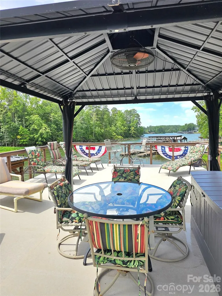 734 Pinehaven Drive New London NC 28127