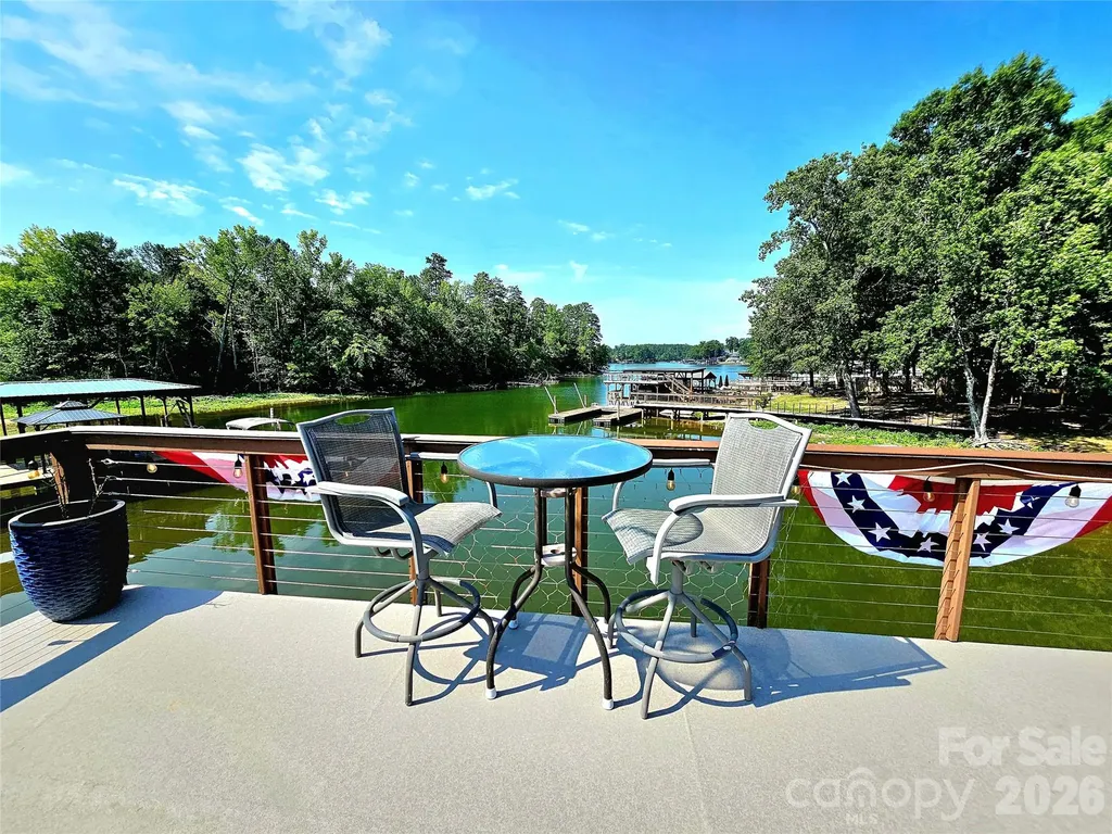 734 Pinehaven Drive New London NC 28127