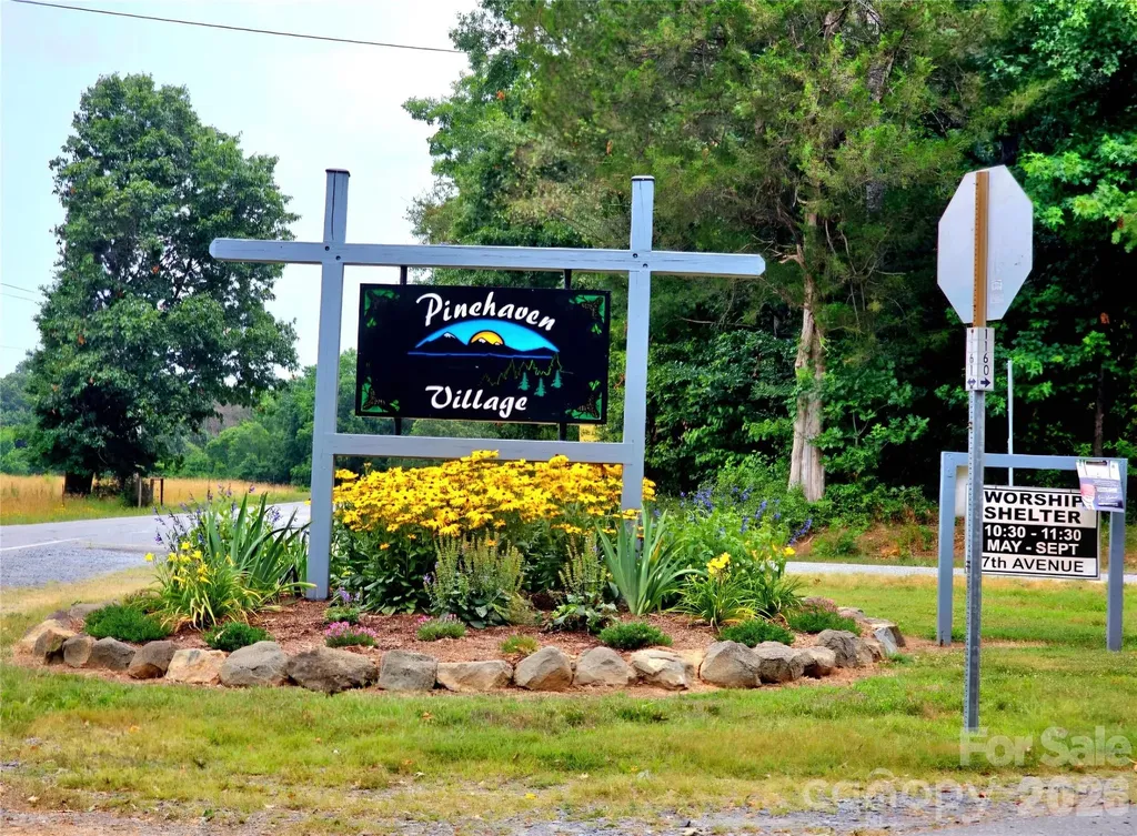 734 Pinehaven Drive New London NC 28127