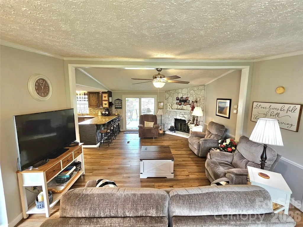 734 Pinehaven Drive New London NC 28127