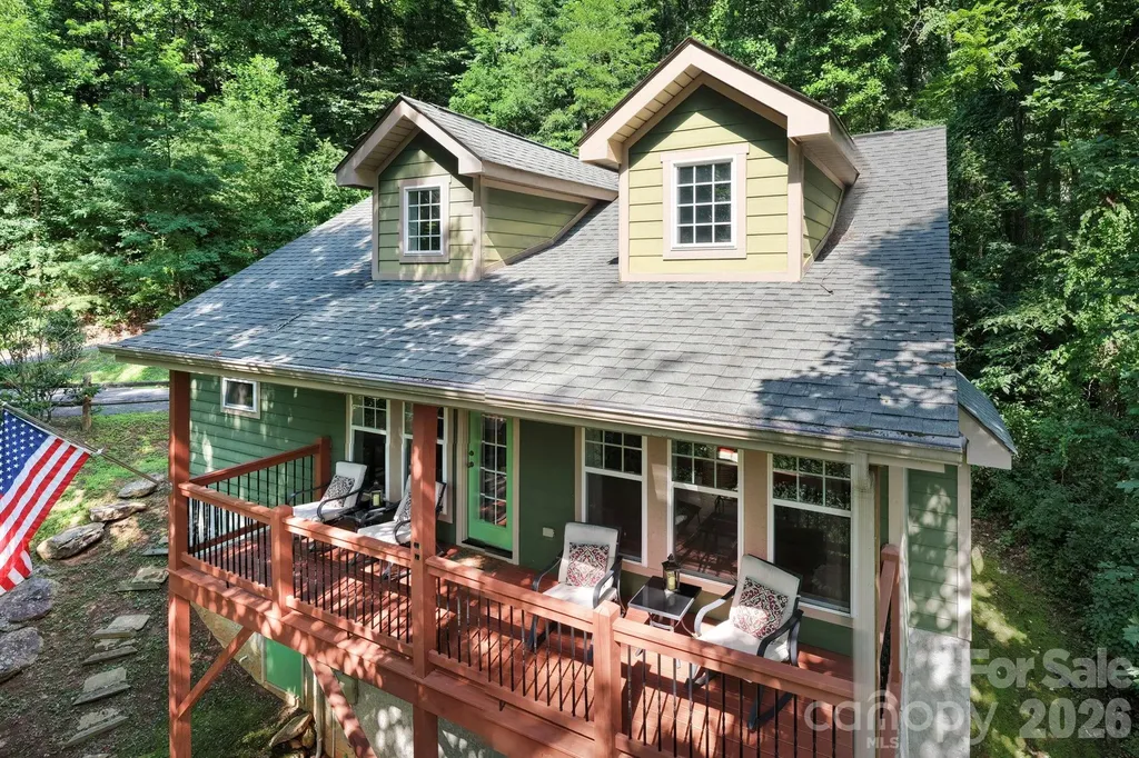 15 Happy Crow Lane Asheville NC 28805
