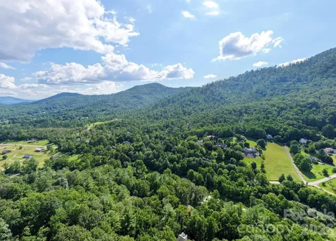15 Happy Crow Lane Asheville NC 28805