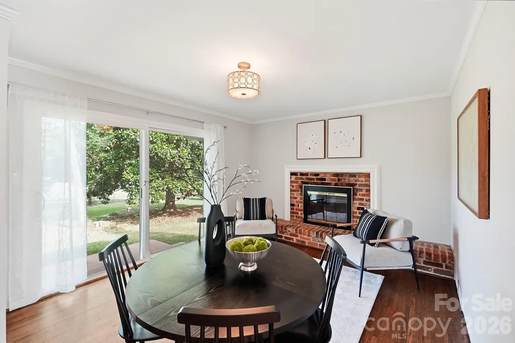 4712 Fairheath Road Charlotte NC 28210