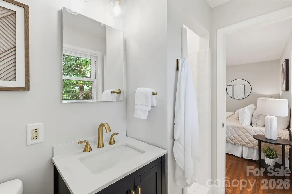4712 Fairheath Road Charlotte NC 28210