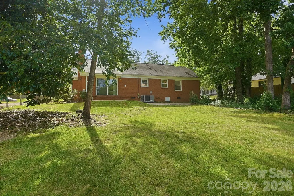 4712 Fairheath Road Charlotte NC 28210