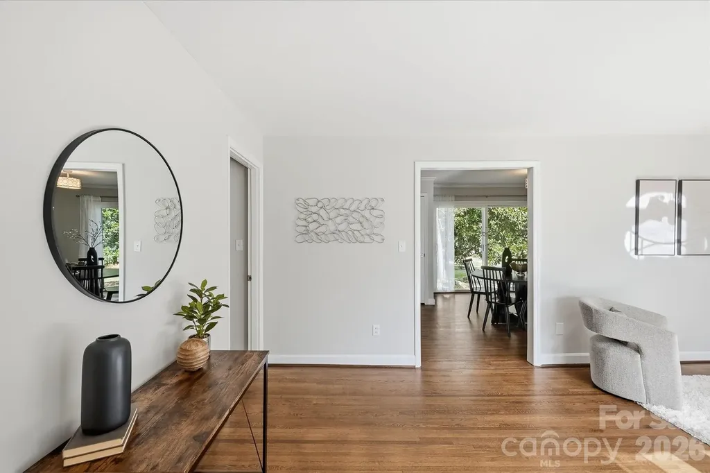 4712 Fairheath Road Charlotte NC 28210
