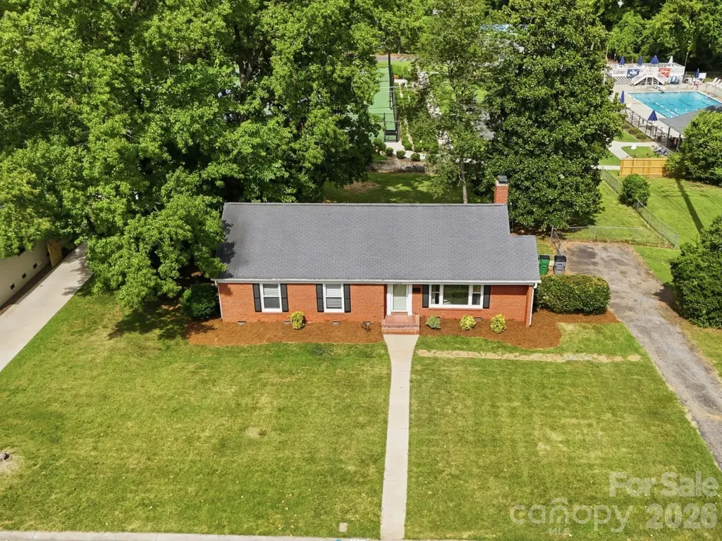 4712 Fairheath Road Charlotte NC 28210
