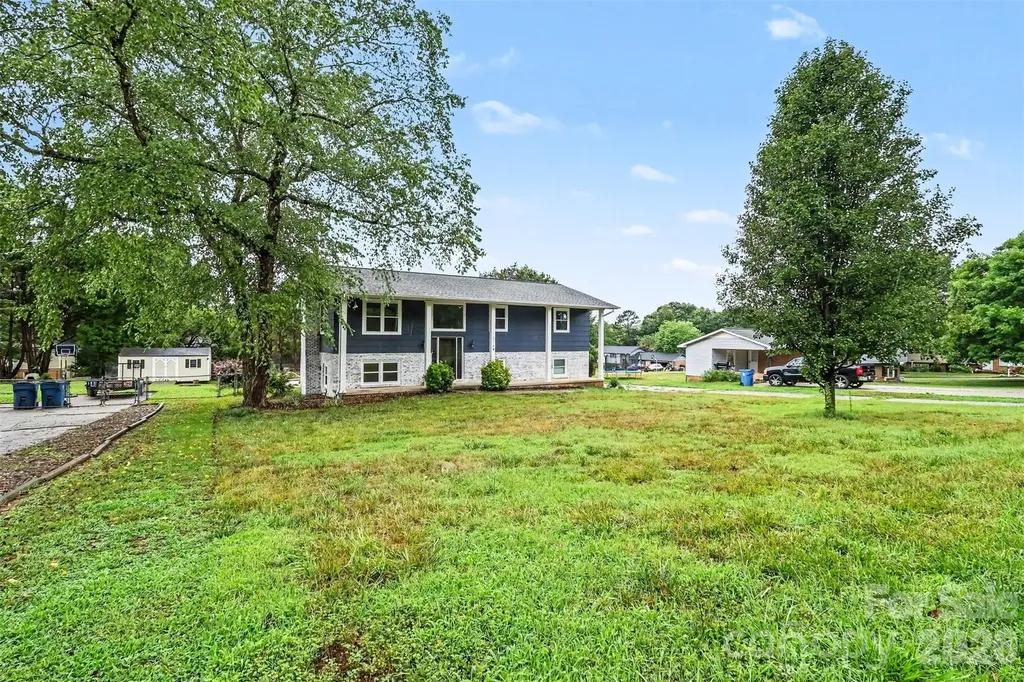 2310 24th Avenue NE Hickory NC 28601