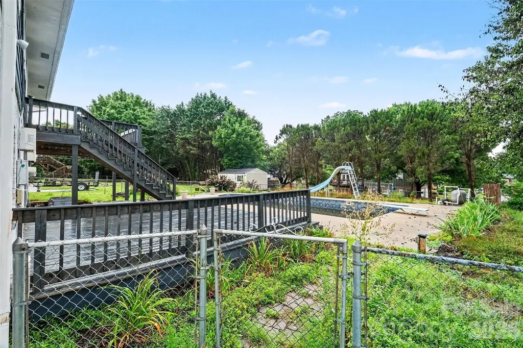 2310 24th Avenue NE Hickory NC 28601