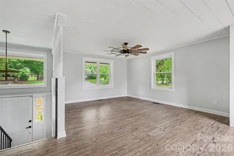 2310 24th Avenue NE Hickory NC 28601