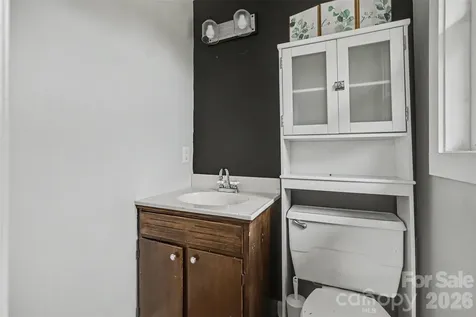 2310 24th Avenue NE Hickory NC 28601