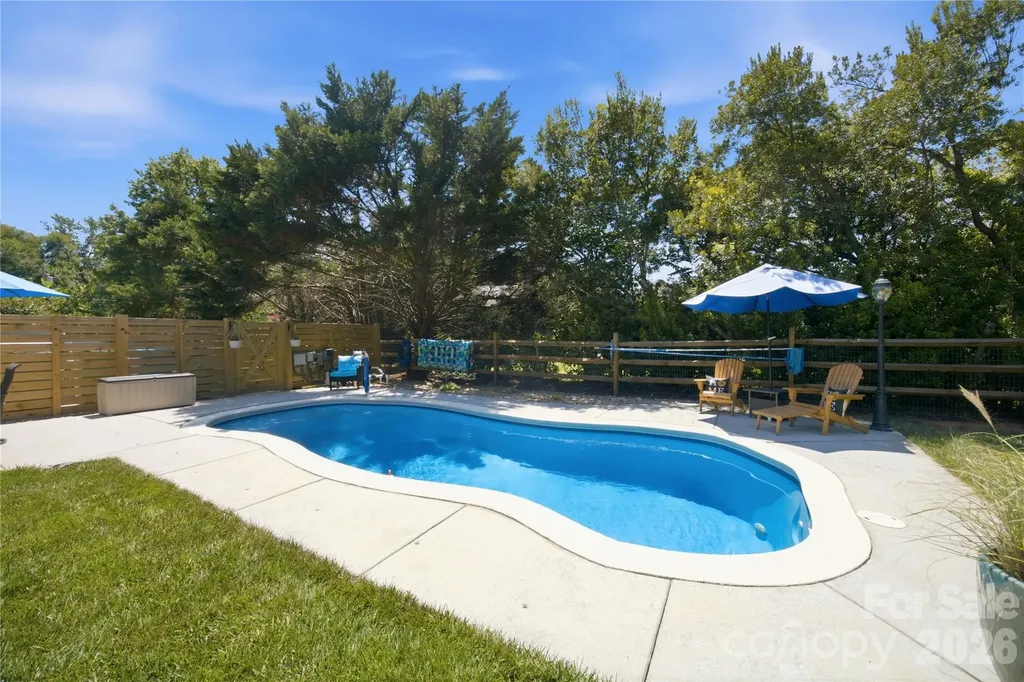 393 Ponderosa Circle Mooresville NC 28117