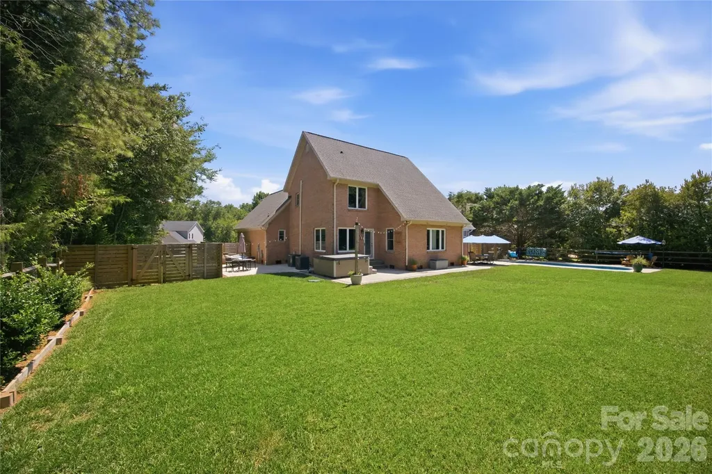 393 Ponderosa Circle Mooresville NC 28117
