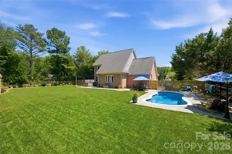 393 Ponderosa Circle Mooresville NC 28117
