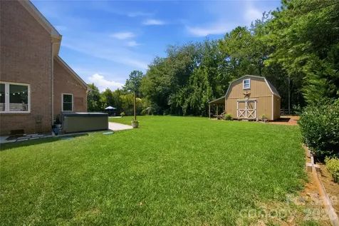 393 Ponderosa Circle Mooresville NC 28117