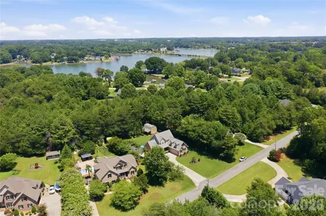 393 Ponderosa Circle Mooresville NC 28117