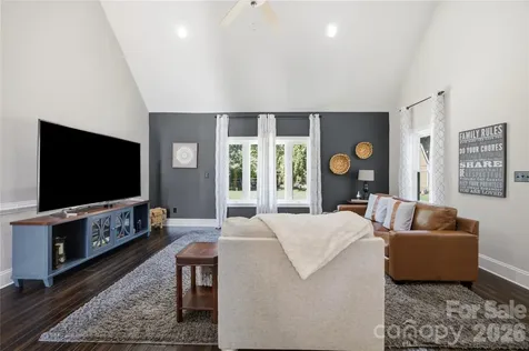 393 Ponderosa Circle Mooresville NC 28117