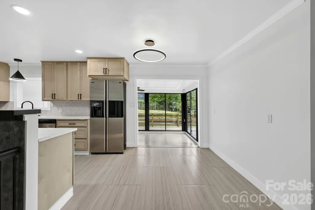 28 Pine Lane Asheville NC 28806