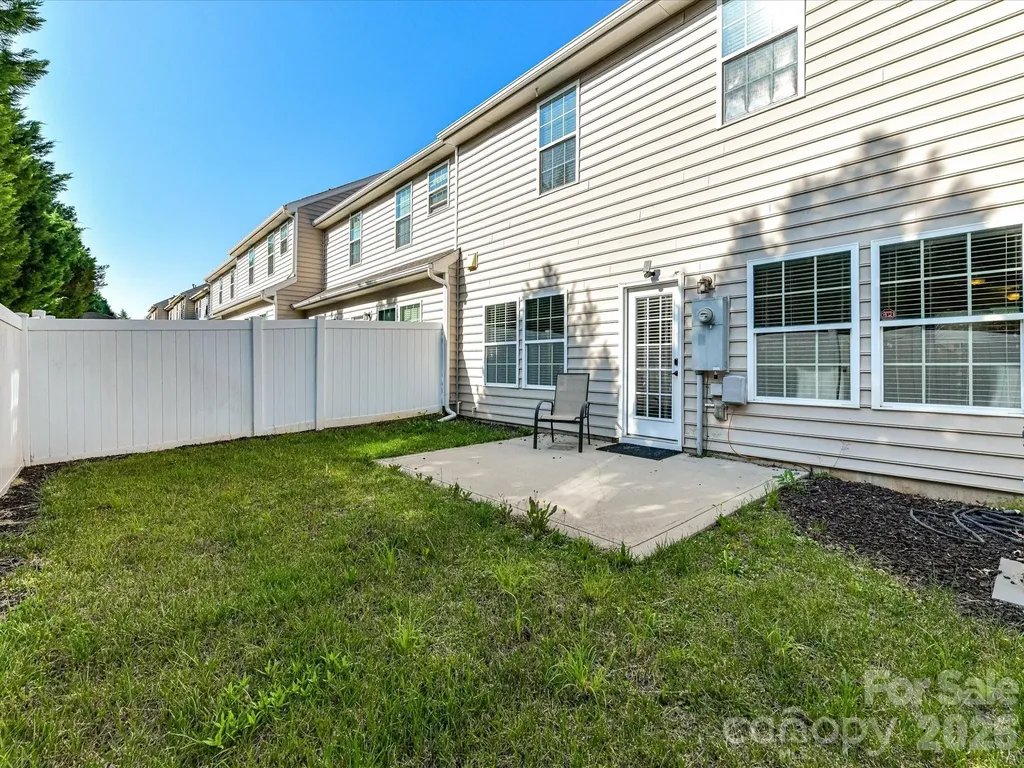 9333 Alice Mcginn Drive Charlotte NC 28277