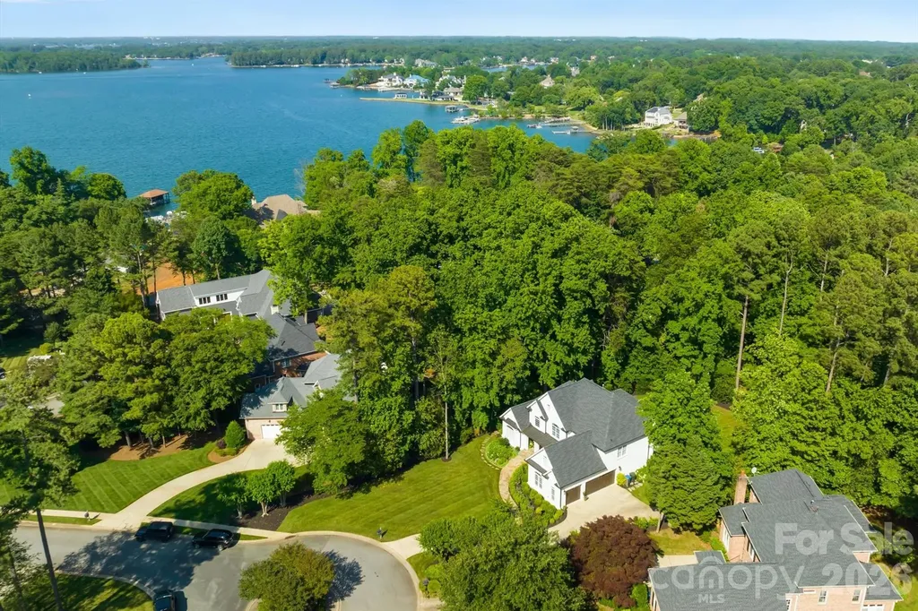 16717 Yardarm Lane Cornelius NC 28031