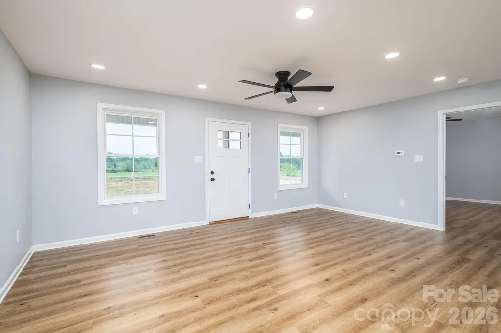 307 Northbrook Iii School Road Vale NC 28168