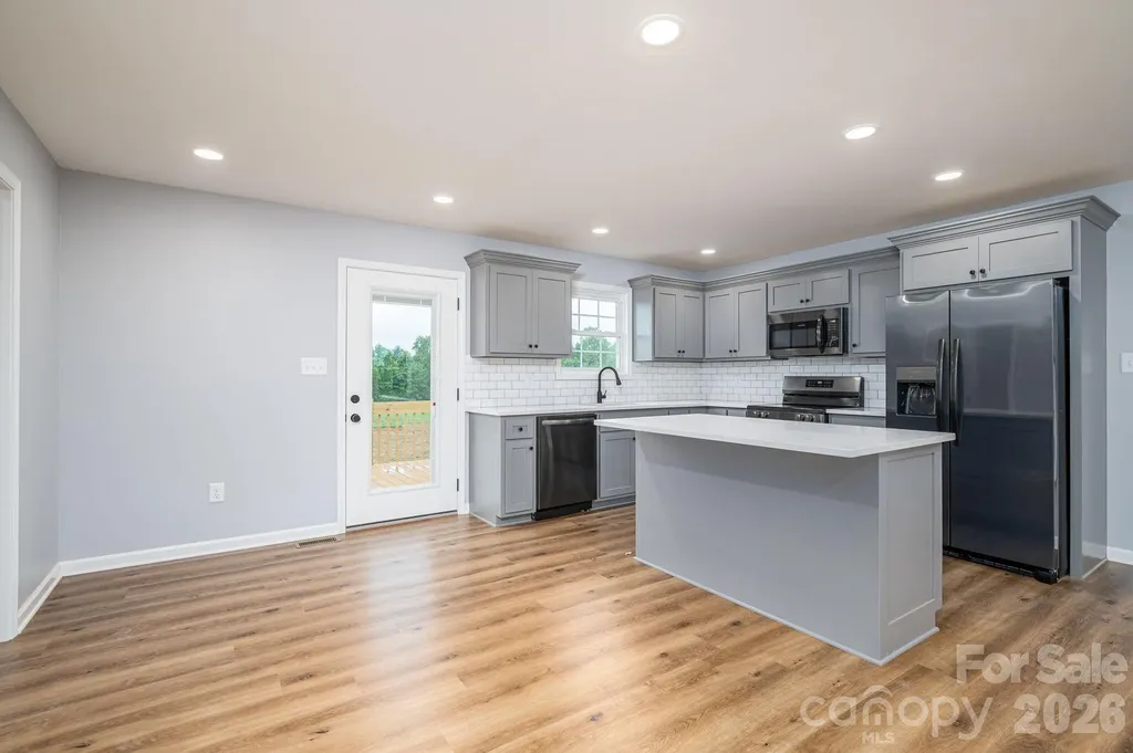 307 Northbrook Iii School Road Vale NC 28168