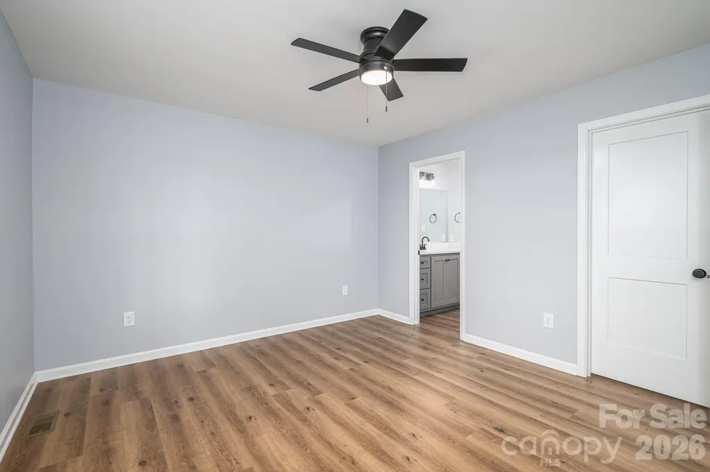 307 Northbrook Iii School Road Vale NC 28168