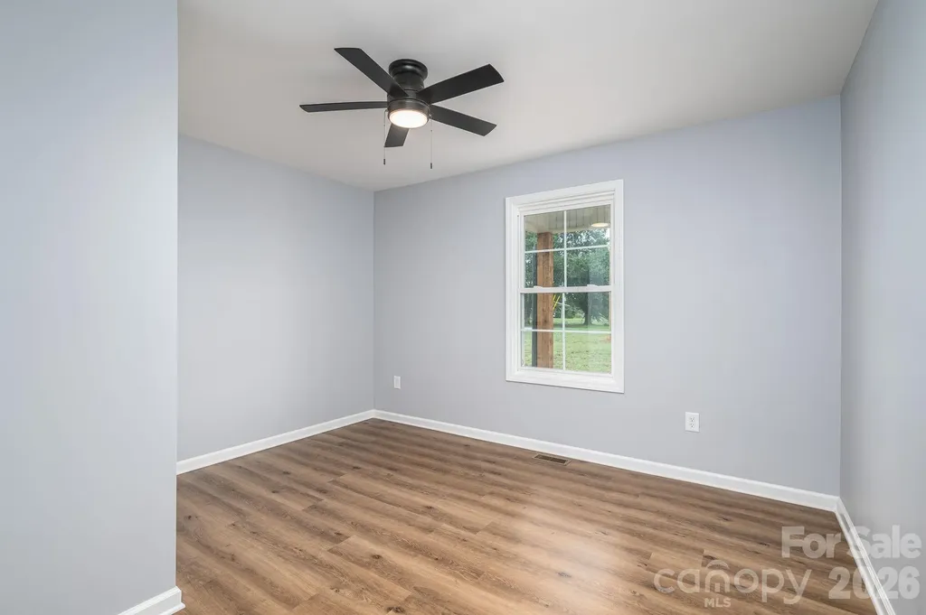 307 Northbrook Iii School Road Vale NC 28168