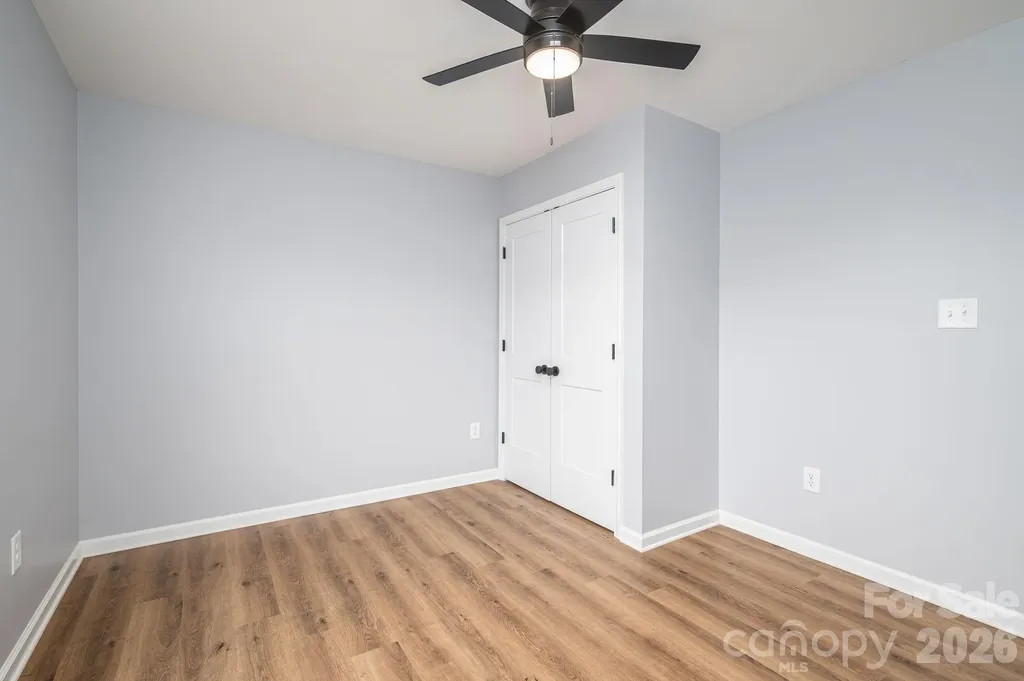 307 Northbrook Iii School Road Vale NC 28168