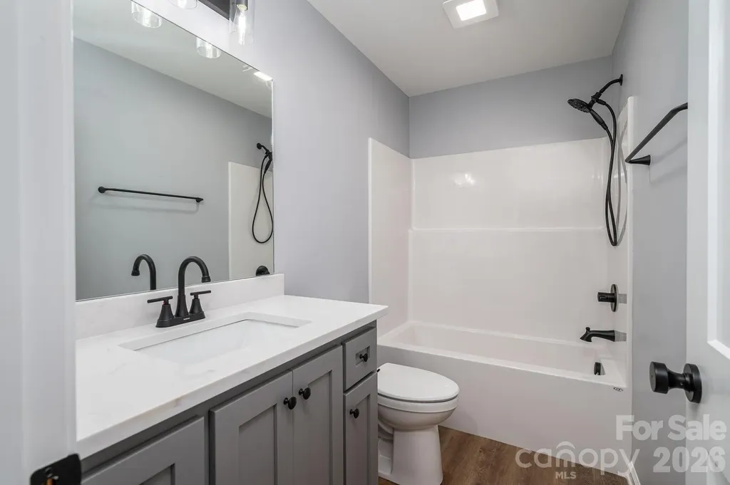 307 Northbrook Iii School Road Vale NC 28168
