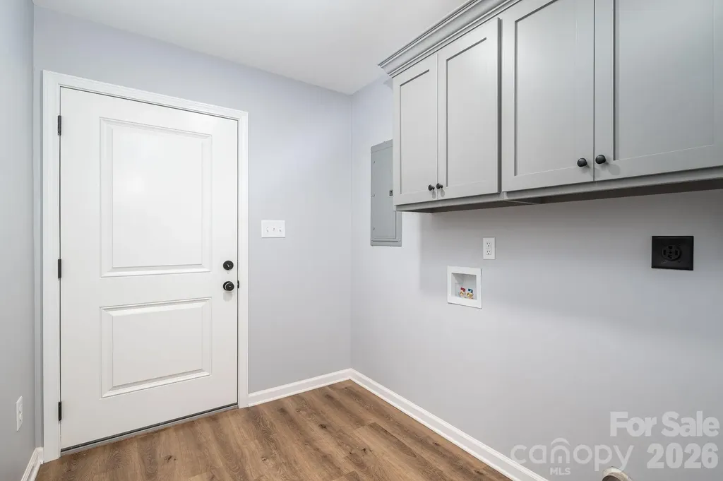 307 Northbrook Iii School Road Vale NC 28168