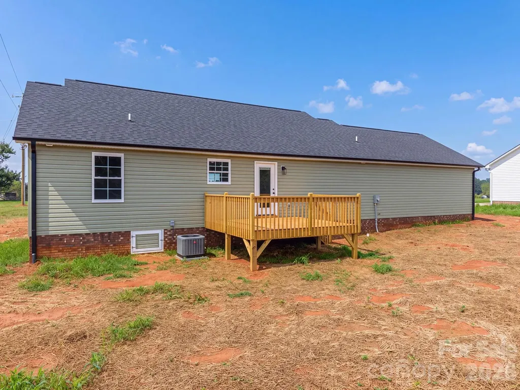 307 Northbrook Iii School Road Vale NC 28168