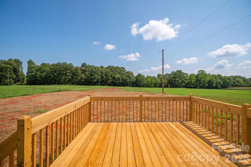 307 Northbrook Iii School Road Vale NC 28168