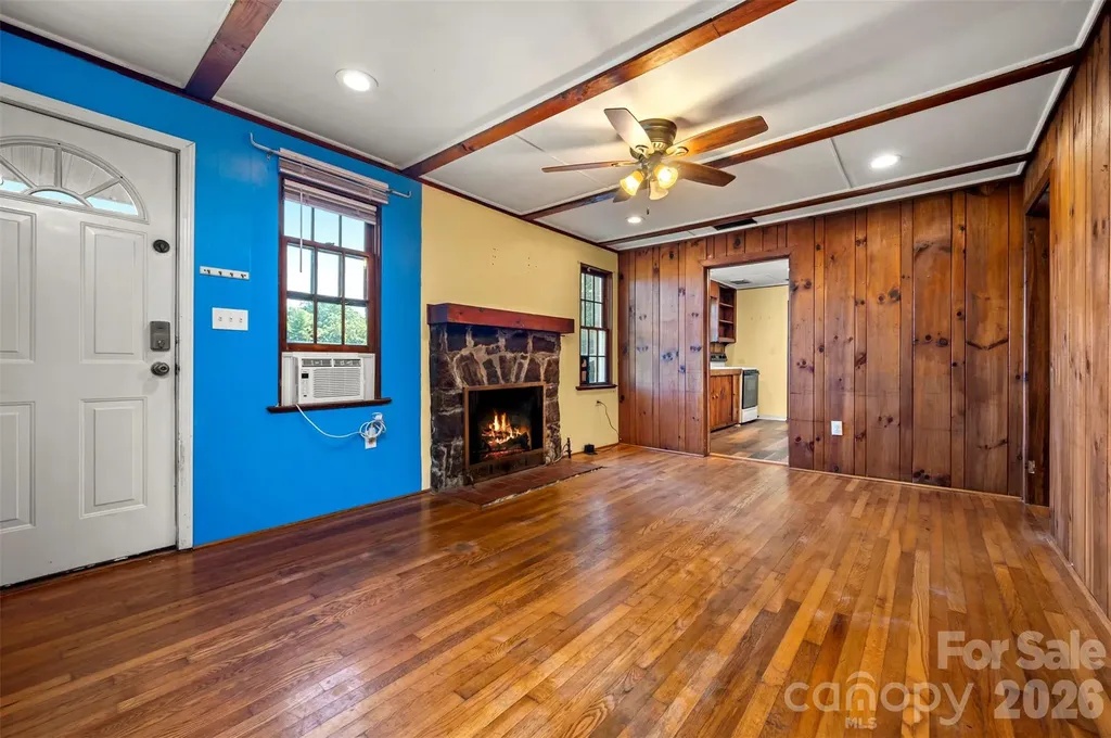 720 Sylvan Boulevard Hendersonville NC 28791