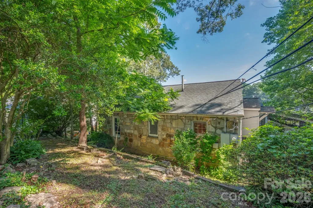 720 Sylvan Boulevard Hendersonville NC 28791