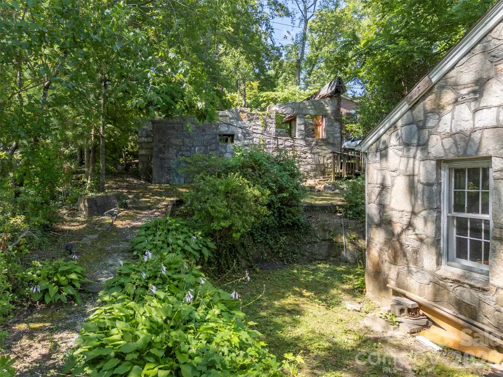 720 Sylvan Boulevard Hendersonville NC 28791